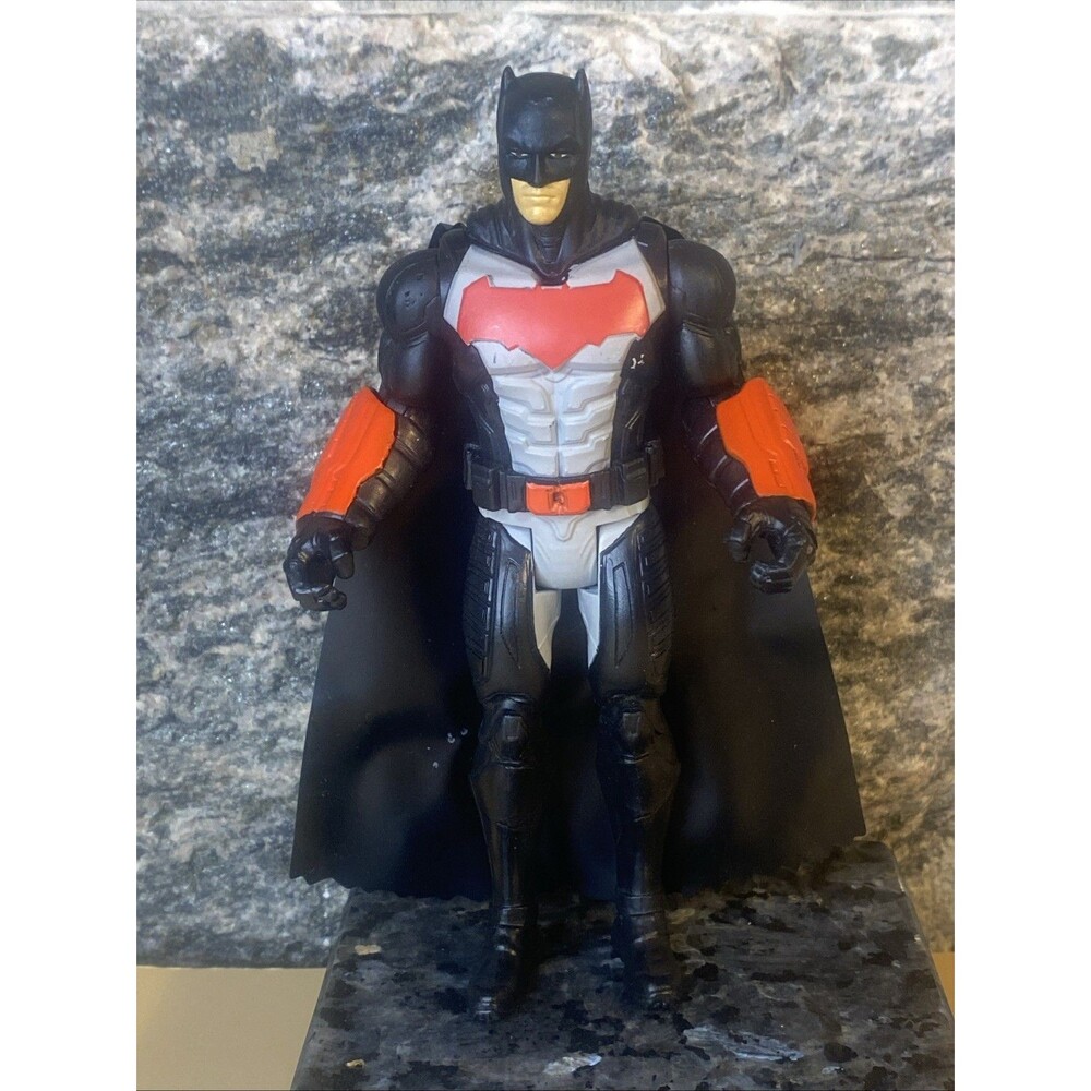 2015 DC Comics Mattel Batman 6" Action Figure DJG36 Black Gray Red with Cape
